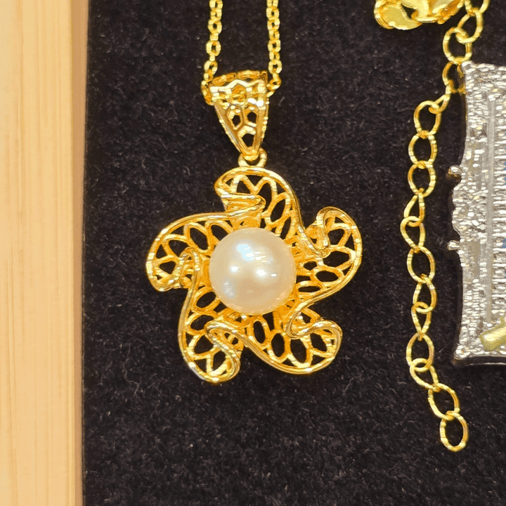 Golden Pearl Star Pendant Necklace - The Pearls - Necklace - Coastal Charm Creators